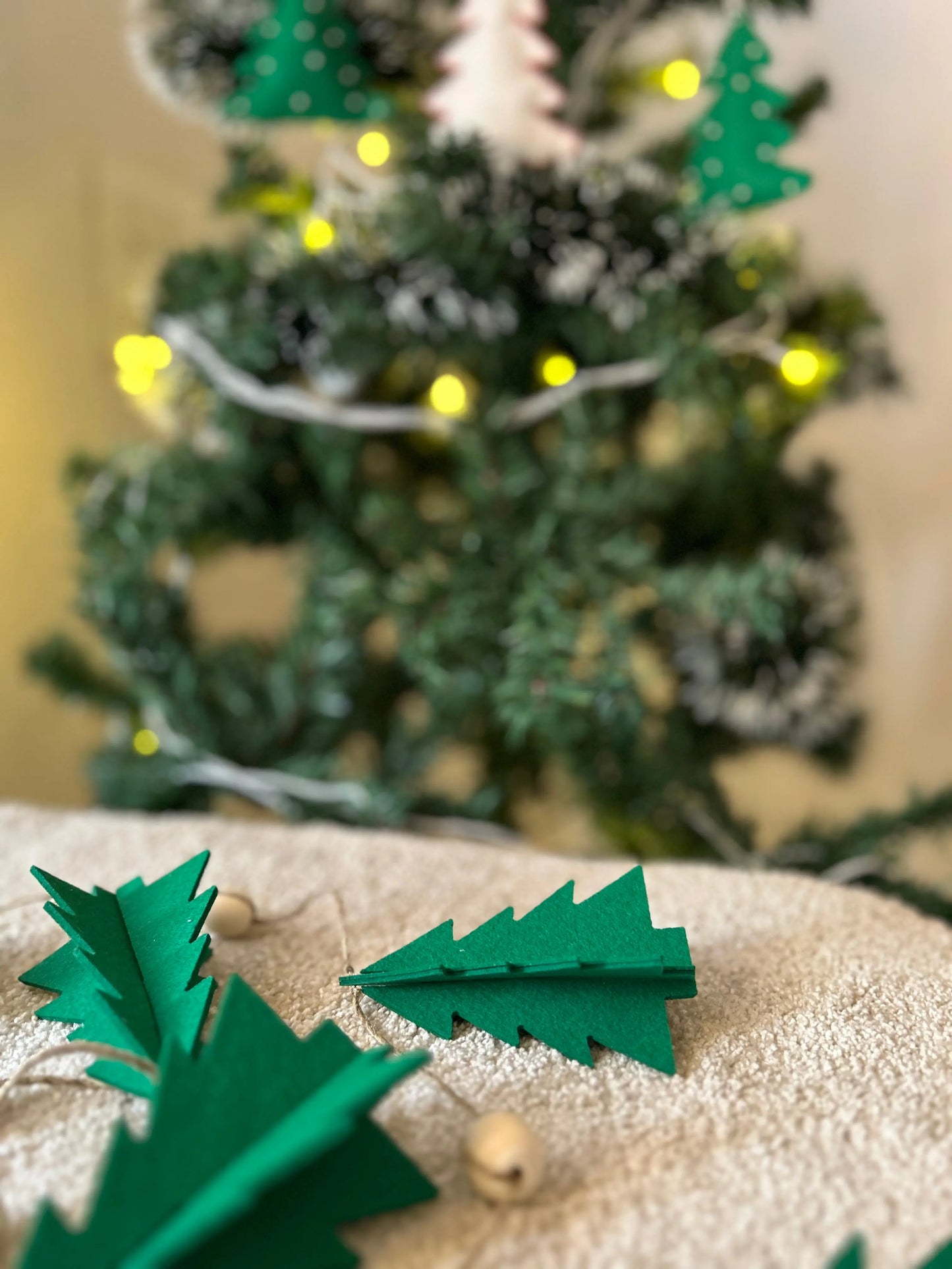 Winter Pine Garland – Festive Felt Christmas Tree Decor for Holiday Home Decoration
