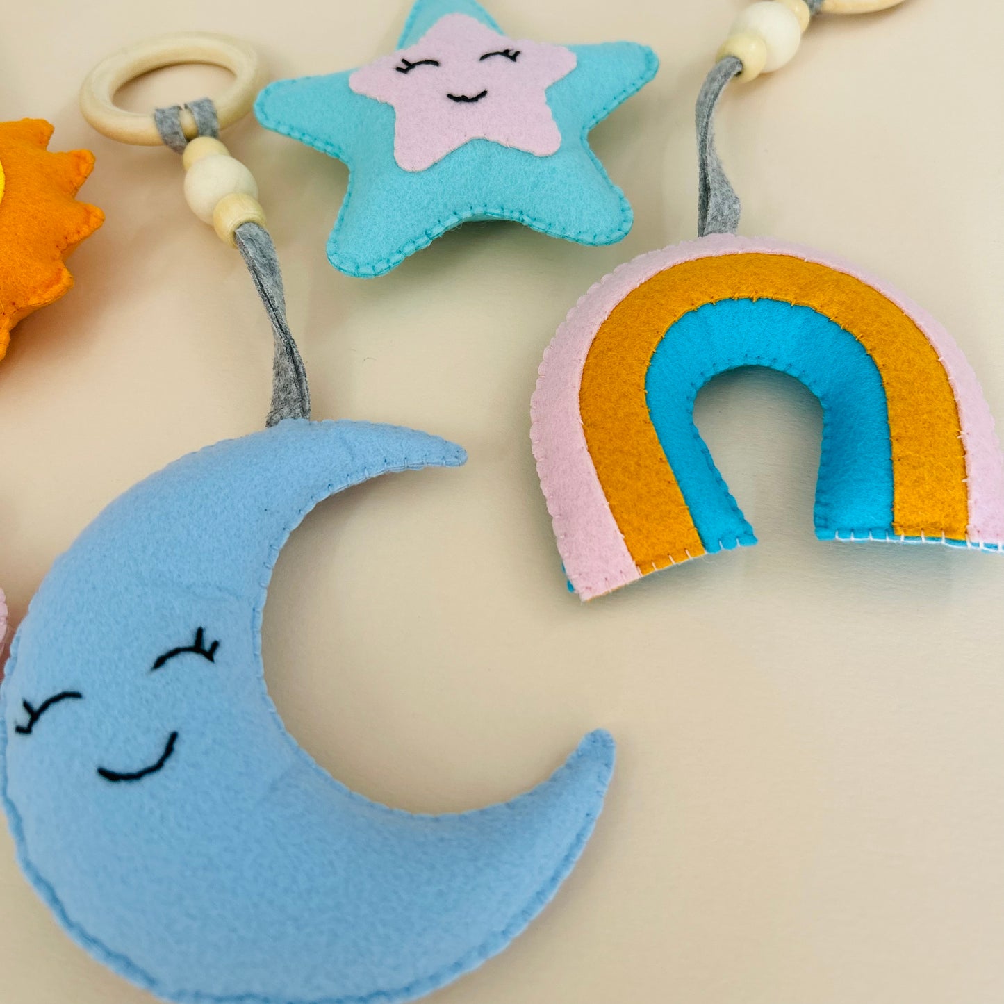 Sky Buddies – Baby Play Gym Hanging Toys Set