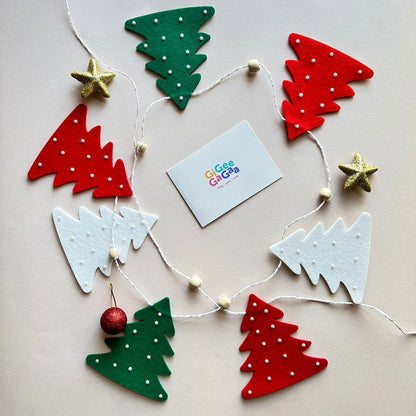 Felt Christmas Tree Garland – Red, Green & White Holiday Decoration with Wooden Beads
