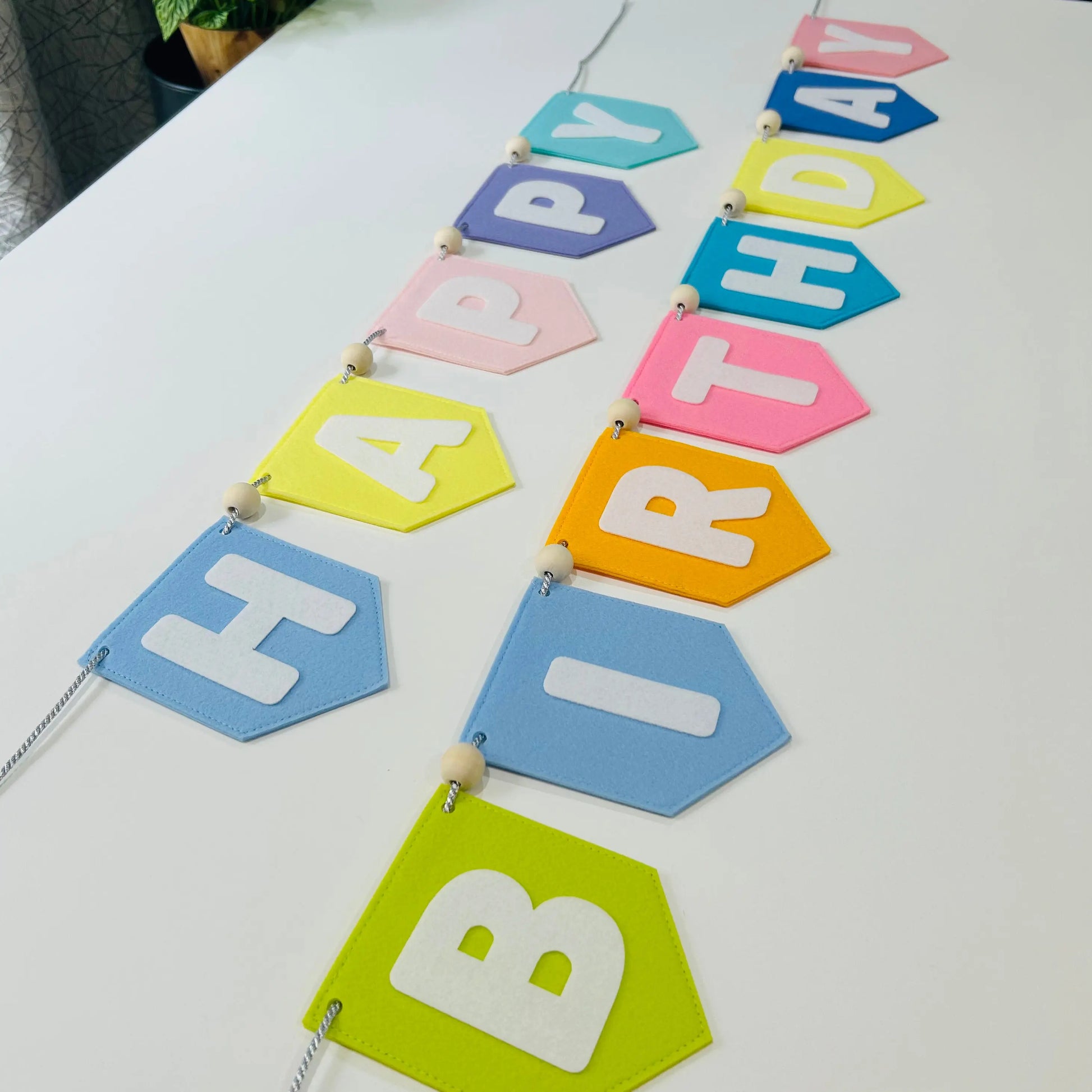 Felt Happy Birthday Banner – Colorful Party Decoration GiGeeGaGaa