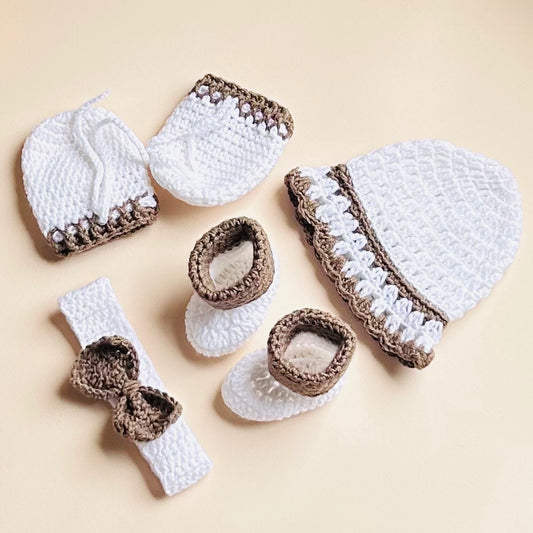 Handmade Woollen Baby Set for Newborn Girls (0–3 Months) GiGeeGaGaa